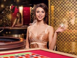 3pgames ကာစီနို APP Mobile — Myanmar ကစားသမားများ Slots ဂိမ်းများ ကစားနေသောမြင်ကွင်း